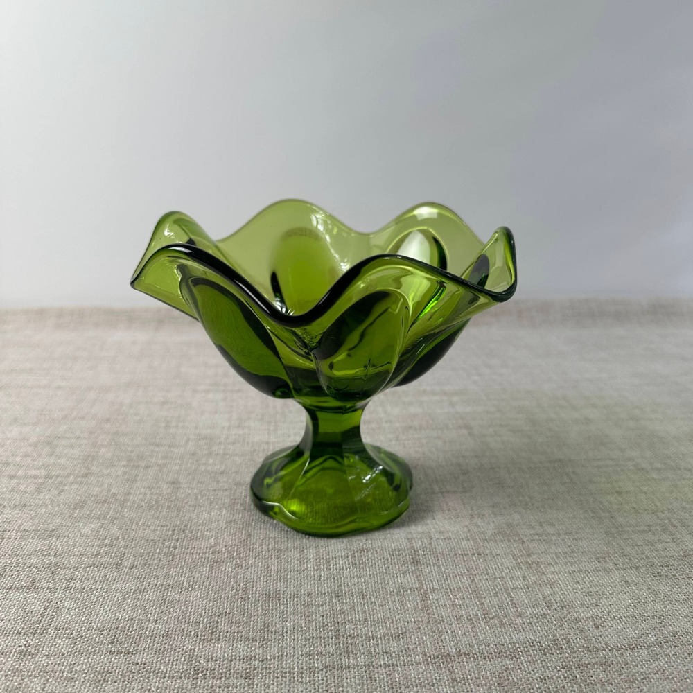 Vintage Avocado Green Art Glass Pedestal Compote Bowl Ruffled Candy Dish MCM